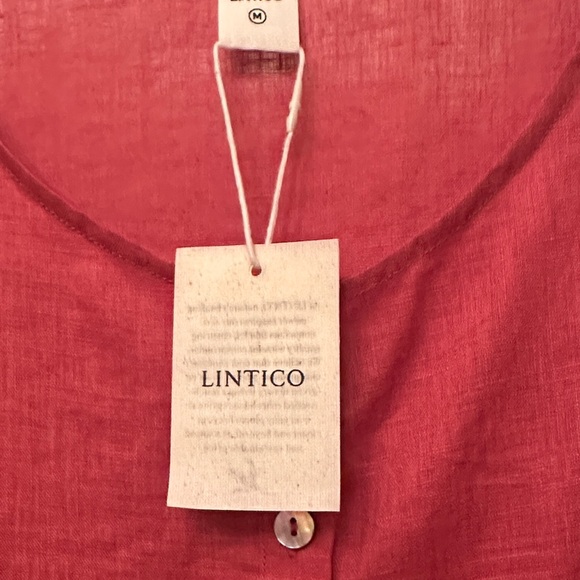 Chic Red Button-Up Blouse - Picture 5 of 11